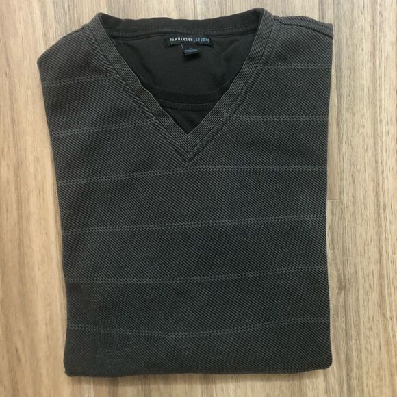 Van Heusen Long Sleeve Shirt - Picture 3 of 6